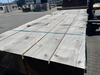 Ca. 10x Douglas Balken Fijnbezaagd, 200x200mm, lengte 300cm